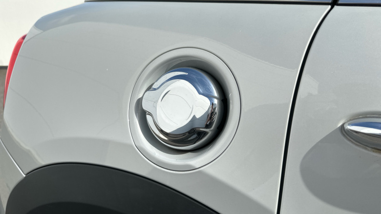 MINI Hatchback 2.0 Cooper S Classic 5dr Auto Petrol Hatchback